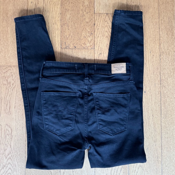 Abercrombie & Fitch Super Skinny High Rise Ankle Jeans SZ 2/26 Short Black - Picture 8 of 15
